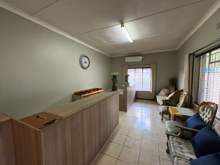 6 Bedroom Property for Sale in Bodorp North West